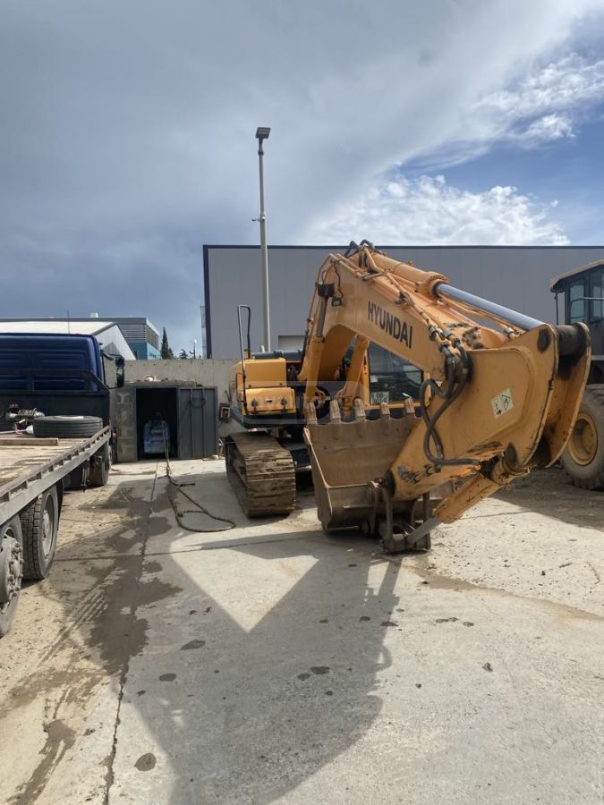 Hyundai R 220 LC - 9 S 2016 — photo 2