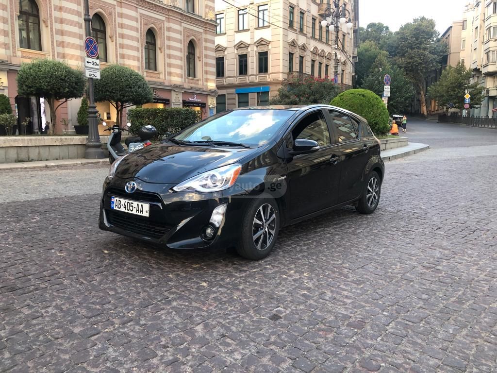 Toyota Prius C