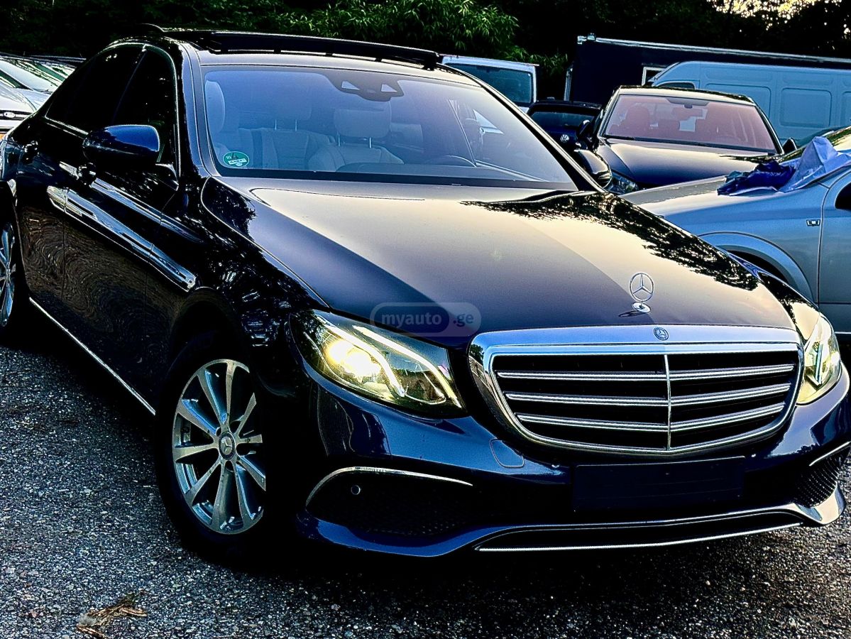 Mercedes-Benz E 220 2016 — photo 2