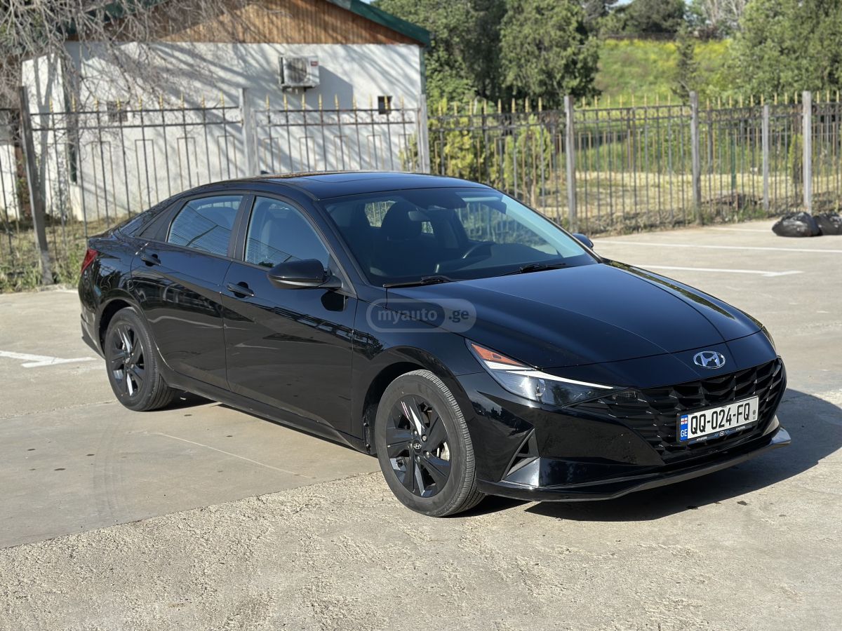 Hyundai Elantra 2023 — photo 2