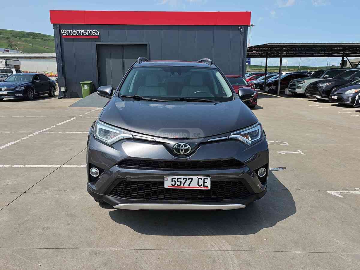 Toyota RAV4 2017 — photo 2