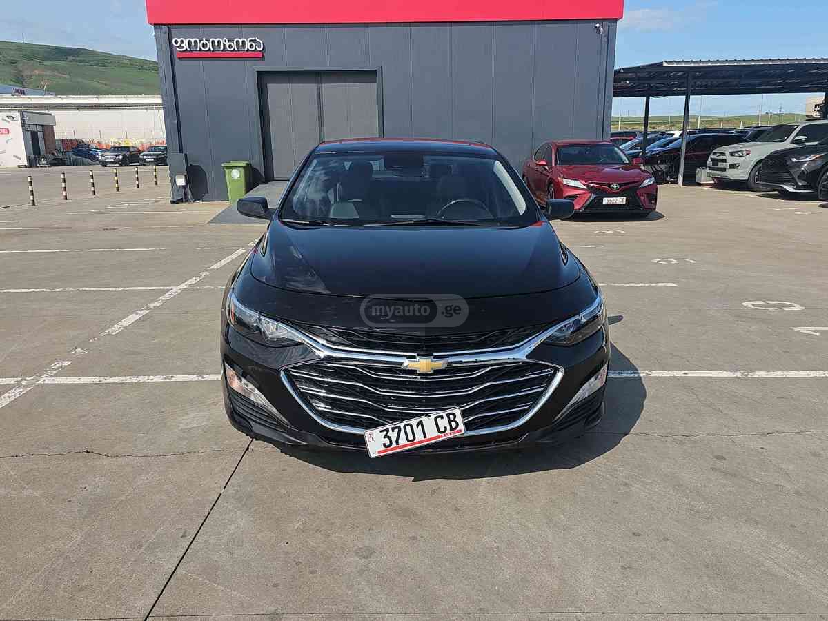 Chevrolet Malibu 2020 — photo 2