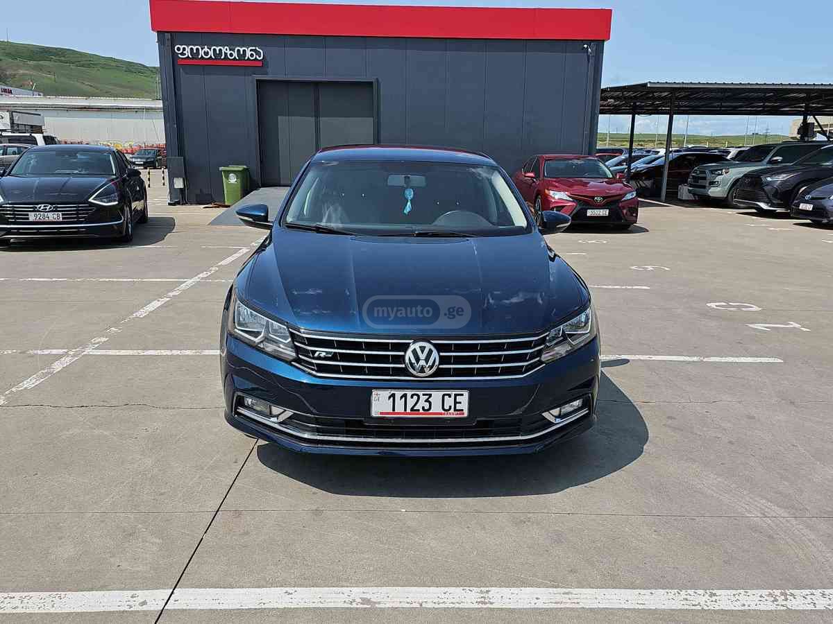 Volkswagen Passat 2018 — photo 2