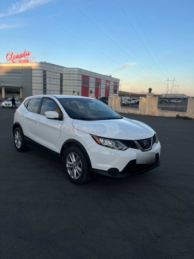 Nissan Rogue 2018 — photo 2