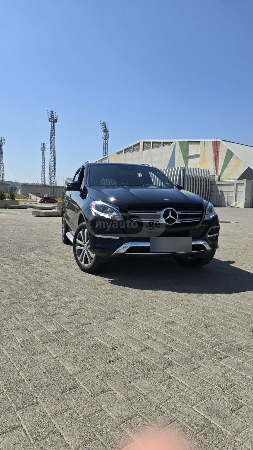 Mercedes-Benz GLE 350 2018 — photo 2