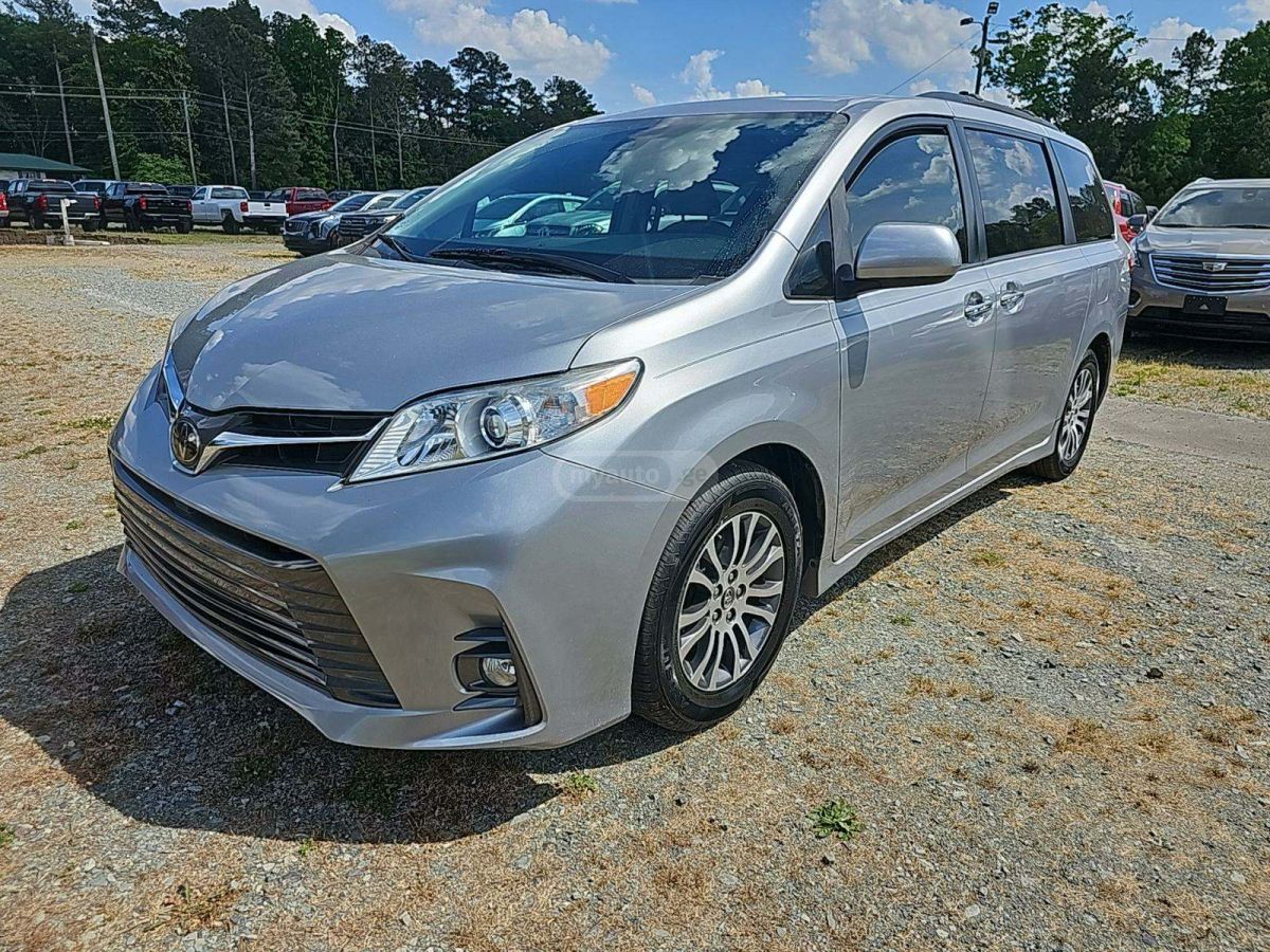 Toyota Sienna