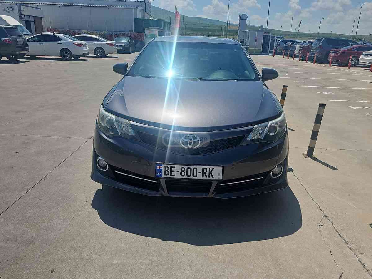 Toyota Camry 2014 — photo 2