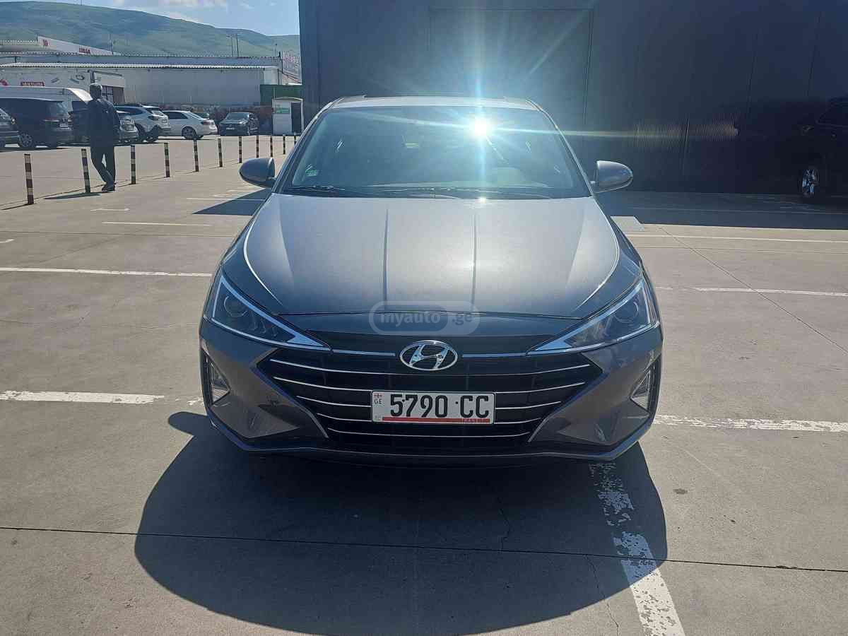 Hyundai Elantra 2020 — photo 2