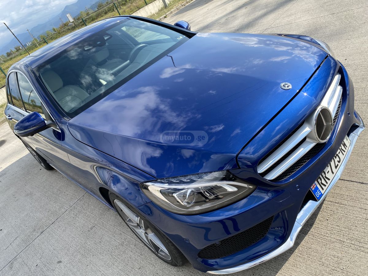 Mercedes-Benz C 300 2018 — photo 2