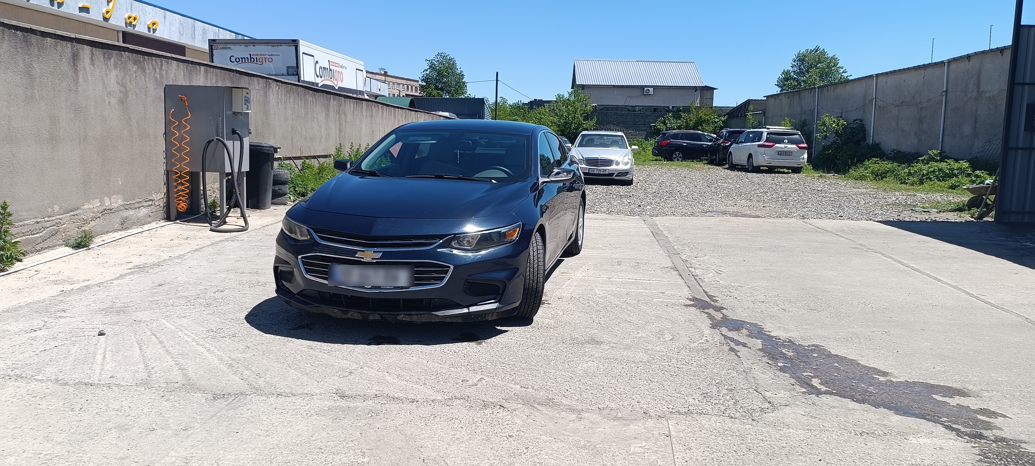 Chevrolet Malibu 2017 — photo 2