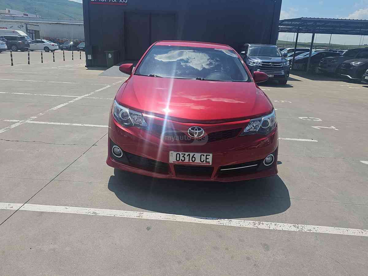 Toyota Camry 2014 — photo 2