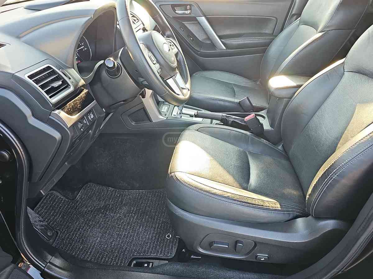 Subaru Forester 2017 — photo 2