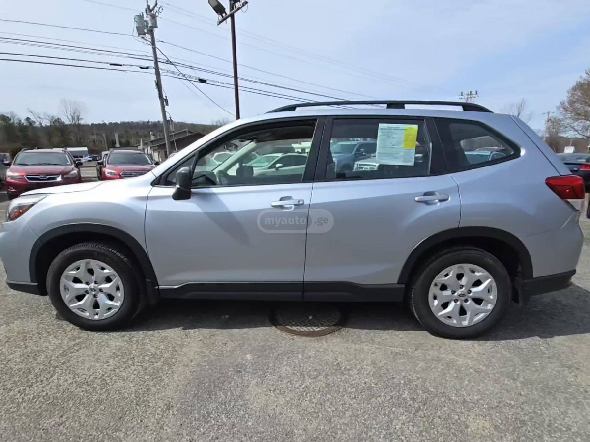 Subaru Forester 2019 — photo 2