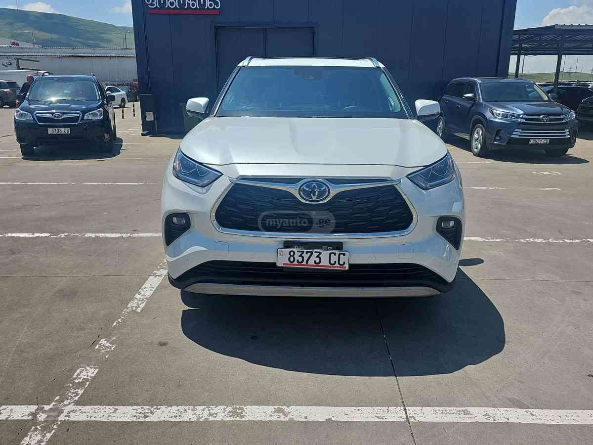 Toyota Highlander 2023 — photo 2