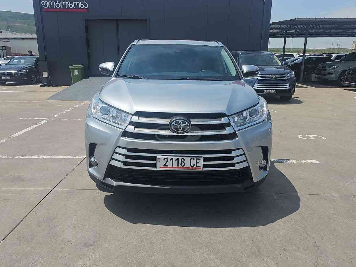 Toyota Highlander 2019 — photo 2