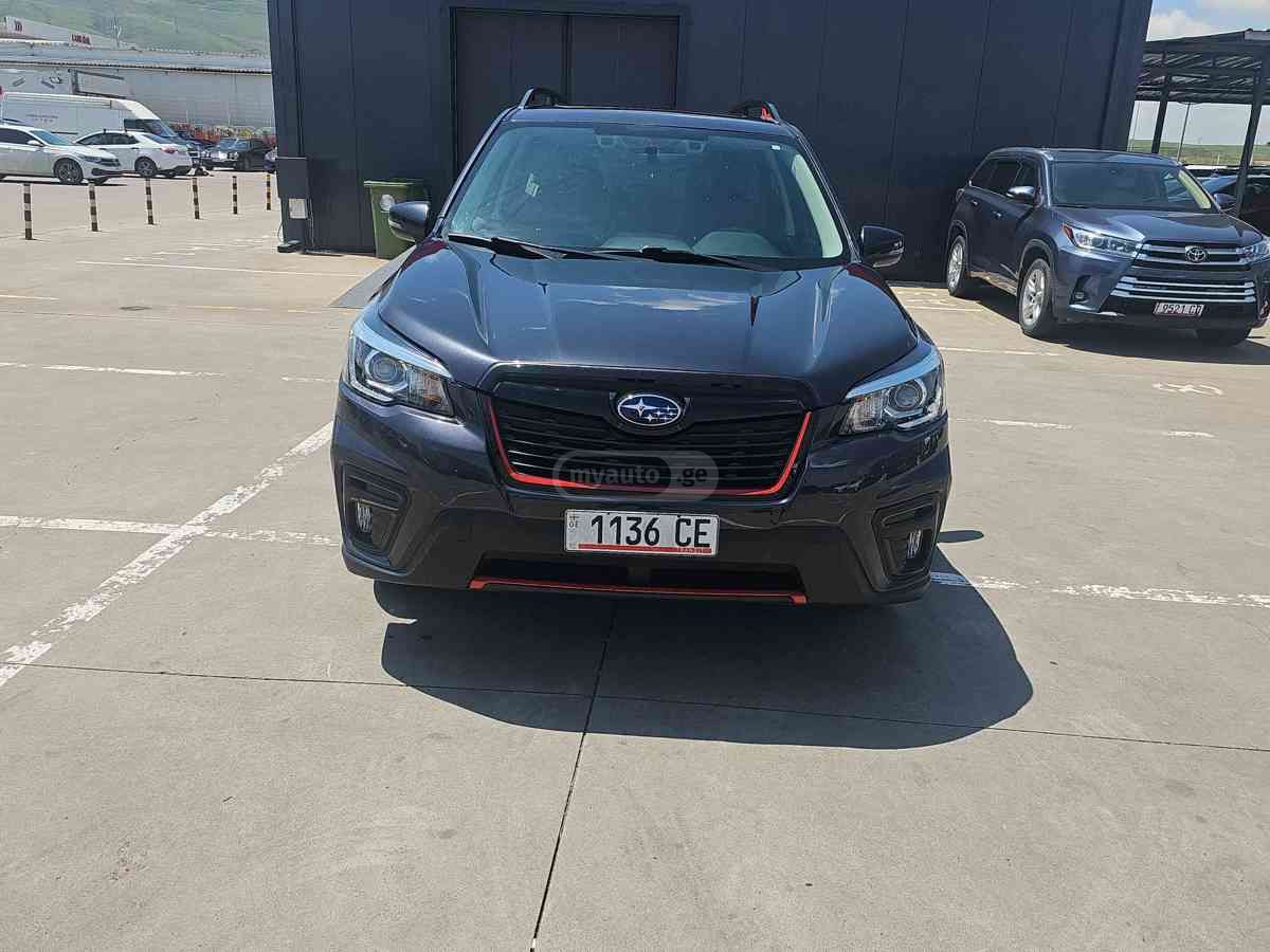 Subaru Forester 2019 — photo 2