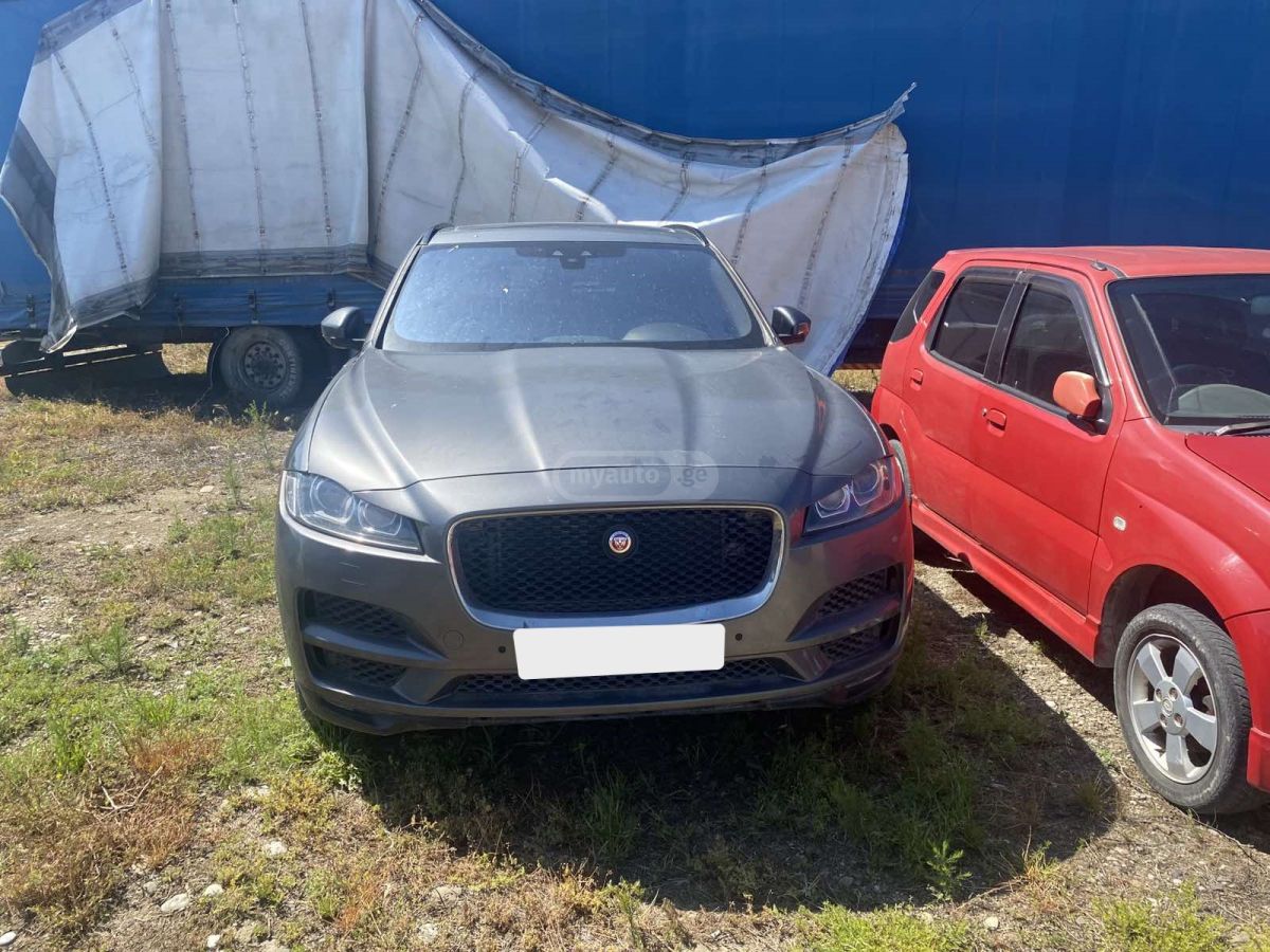 Jaguar F-Pace
