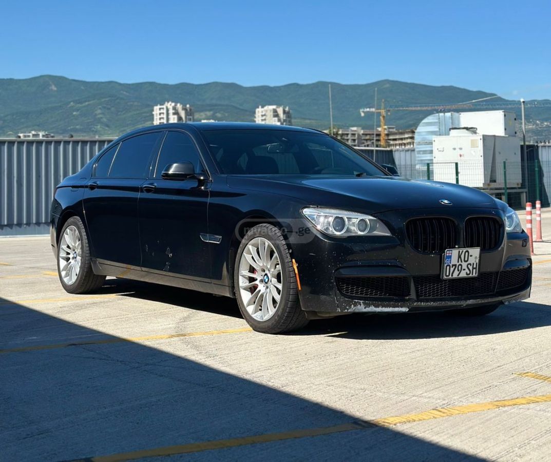 BMW 750 2015 — photo 2