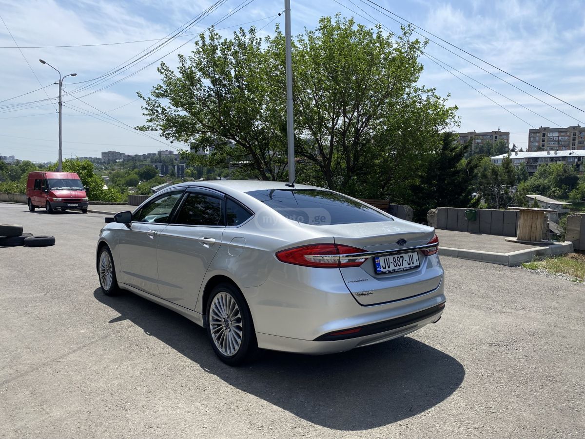Ford Fusion 2017 — photo 2