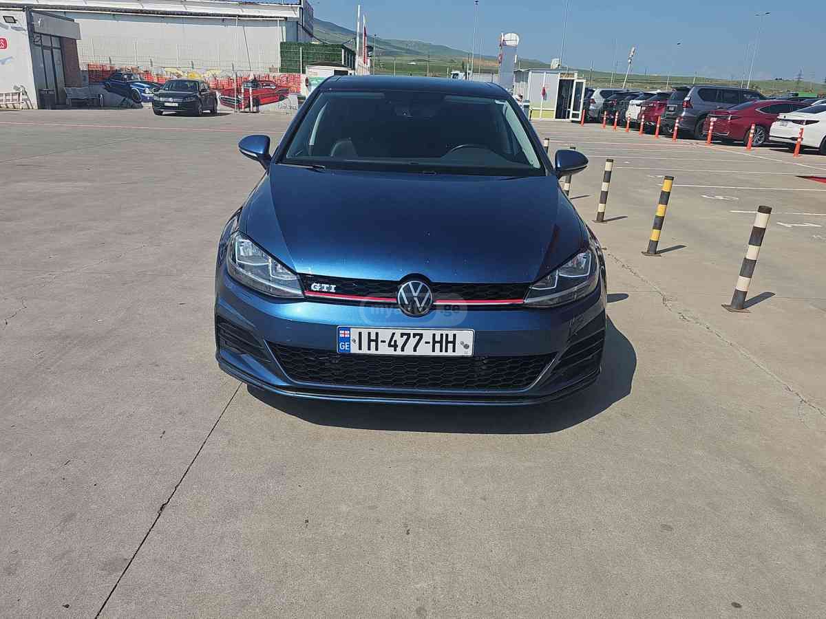 Volkswagen Golf 2018 — photo 2