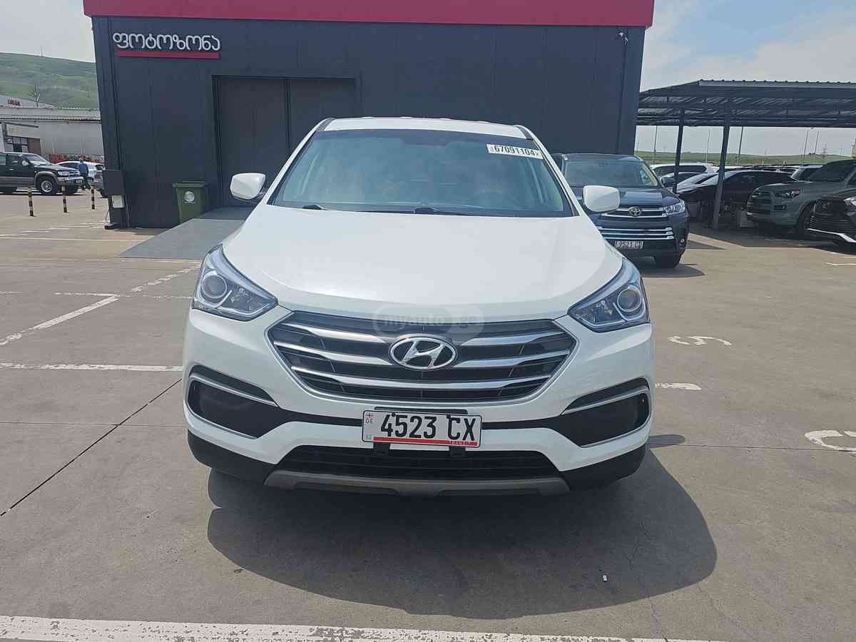 Hyundai Santa Fe 2018 — photo 2