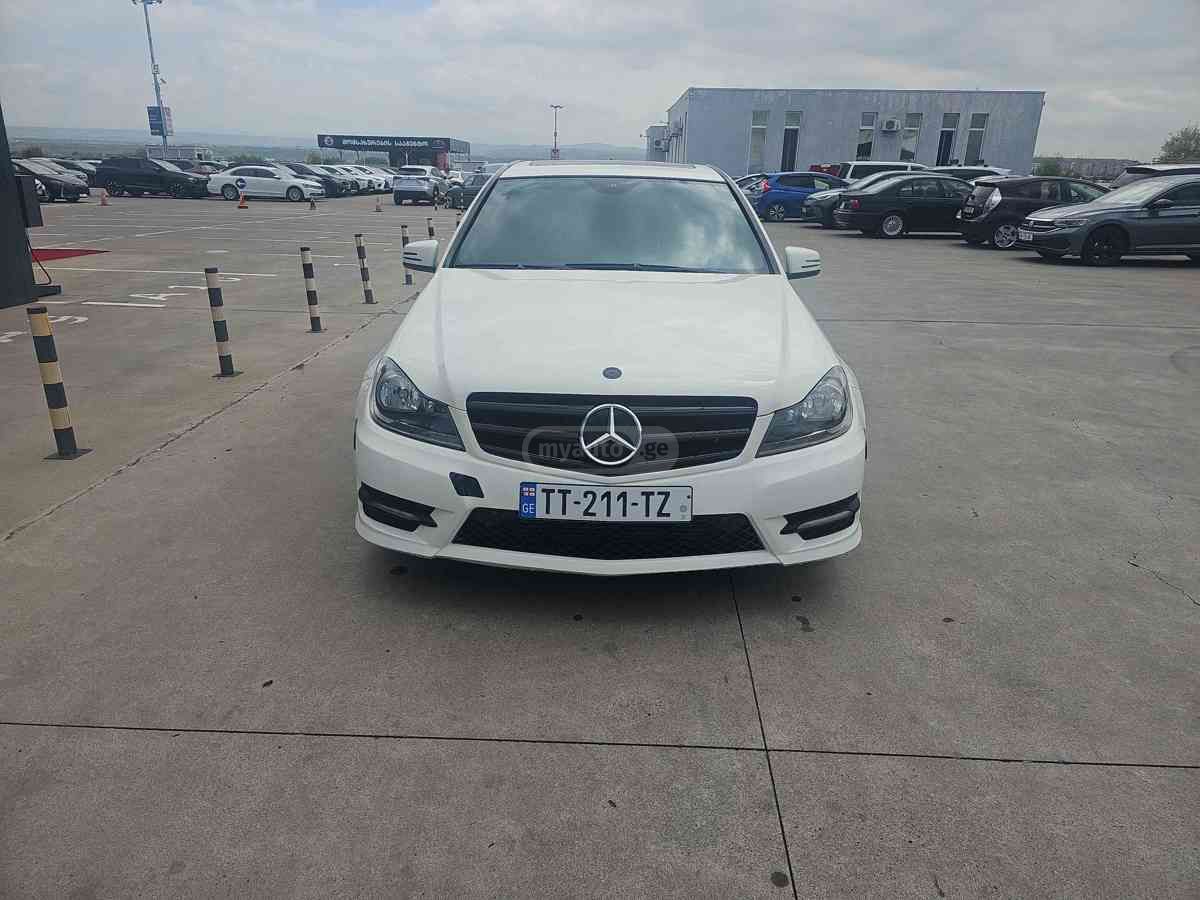 Mercedes-Benz C 250 2011 — photo 2
