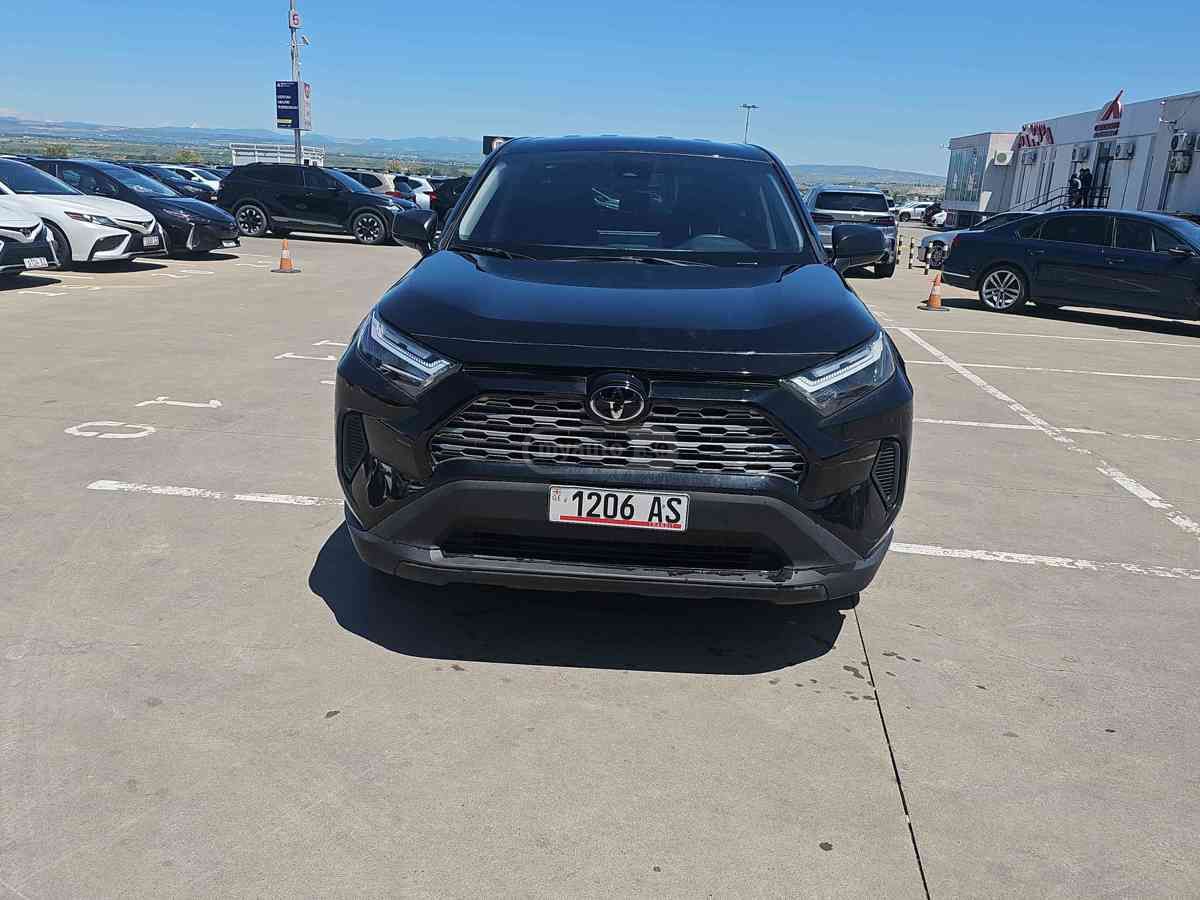 Toyota RAV4 2024 — photo 2