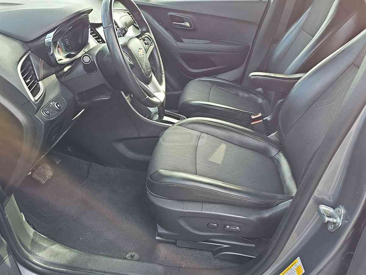 Chevrolet Trax 2020 — photo 2