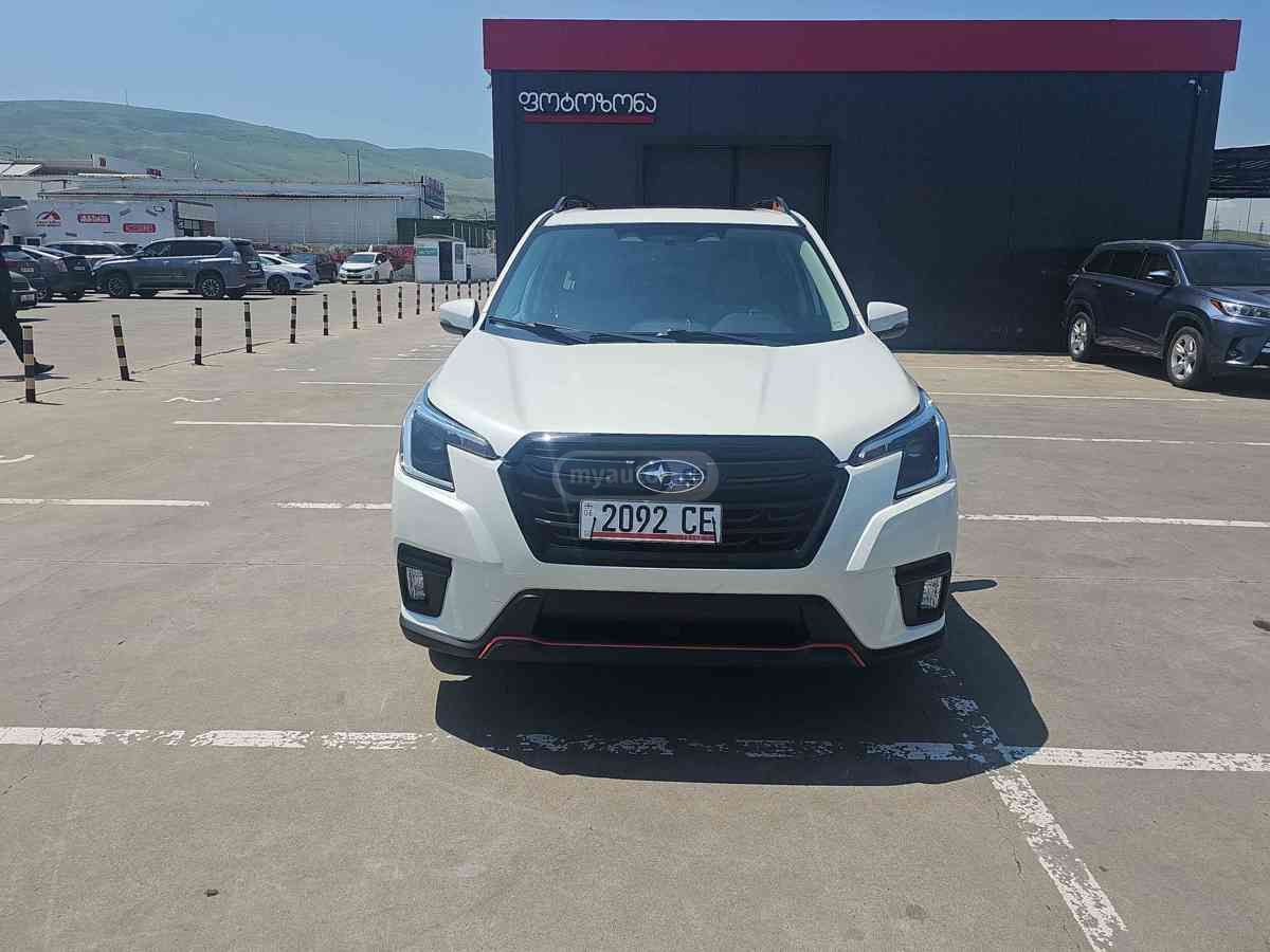 Subaru Forester 2023 — photo 2