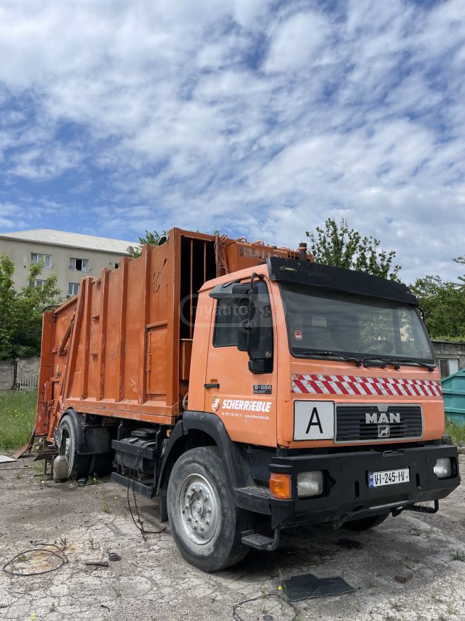 Isuzu 18.272 1997 — photo 2