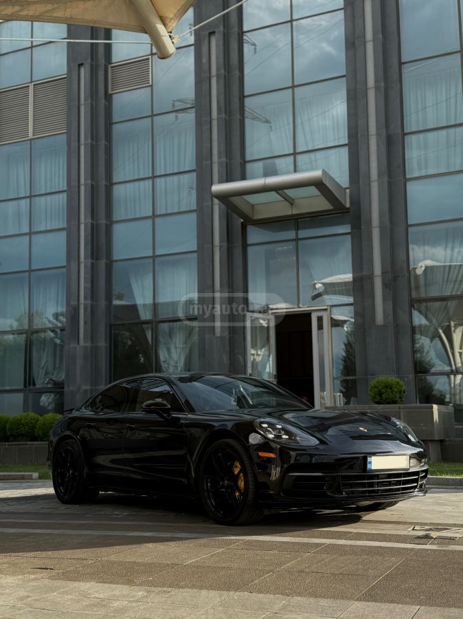 Porsche Panamera 2020 — photo 2