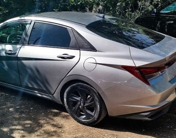 Hyundai Elantra 2021 — photo 2