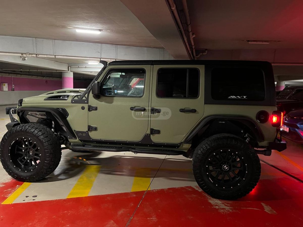 Jeep Wrangler 2023 — photo 2