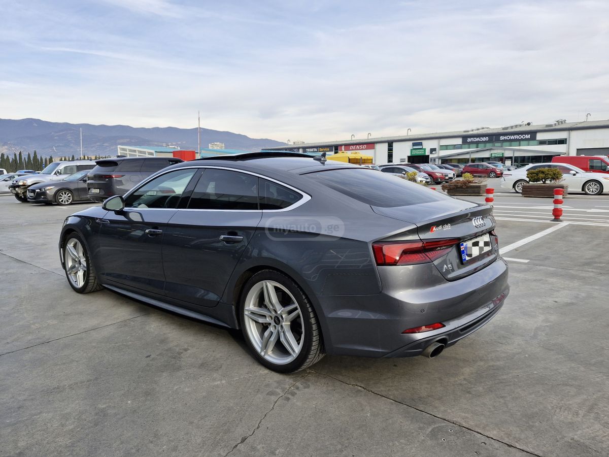 Audi A5 2018 — photo 2