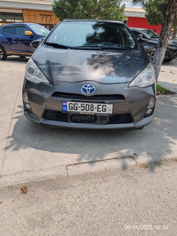 Toyota Prius C