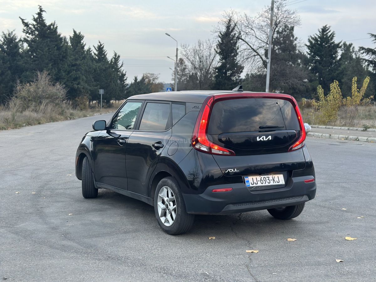 Kia Soul 2022 — photo 2