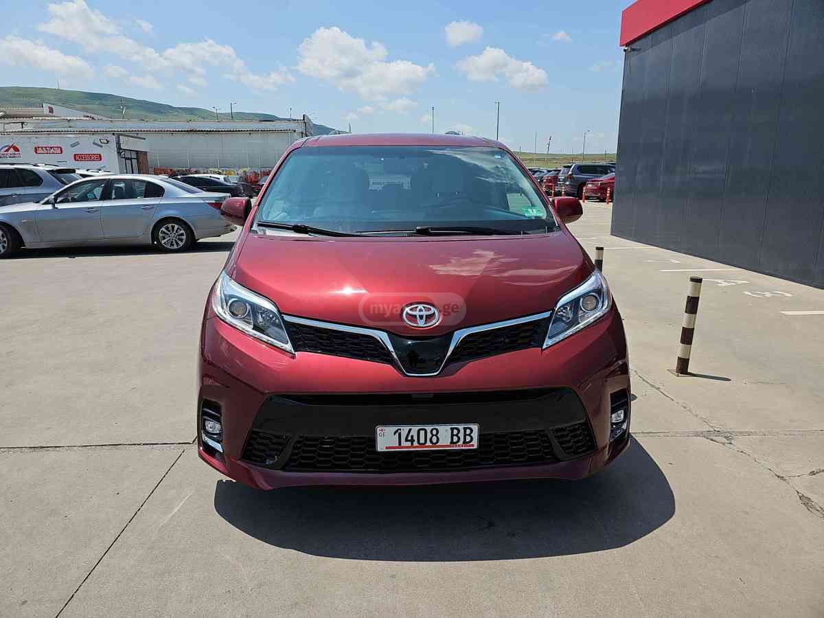 Toyota Sienna 2015 — photo 2
