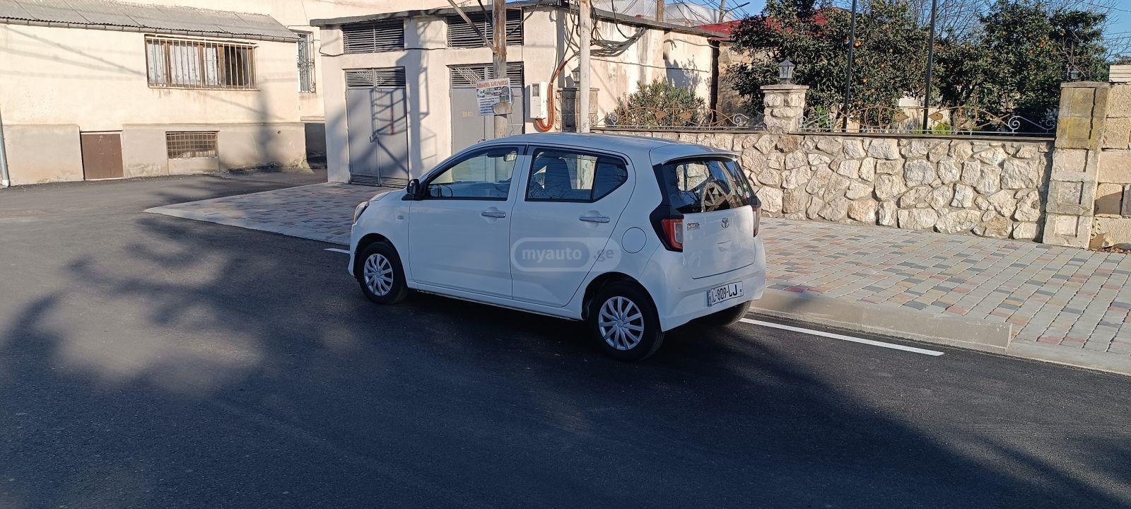 Toyota Pixis Epoch 2018 — photo 2