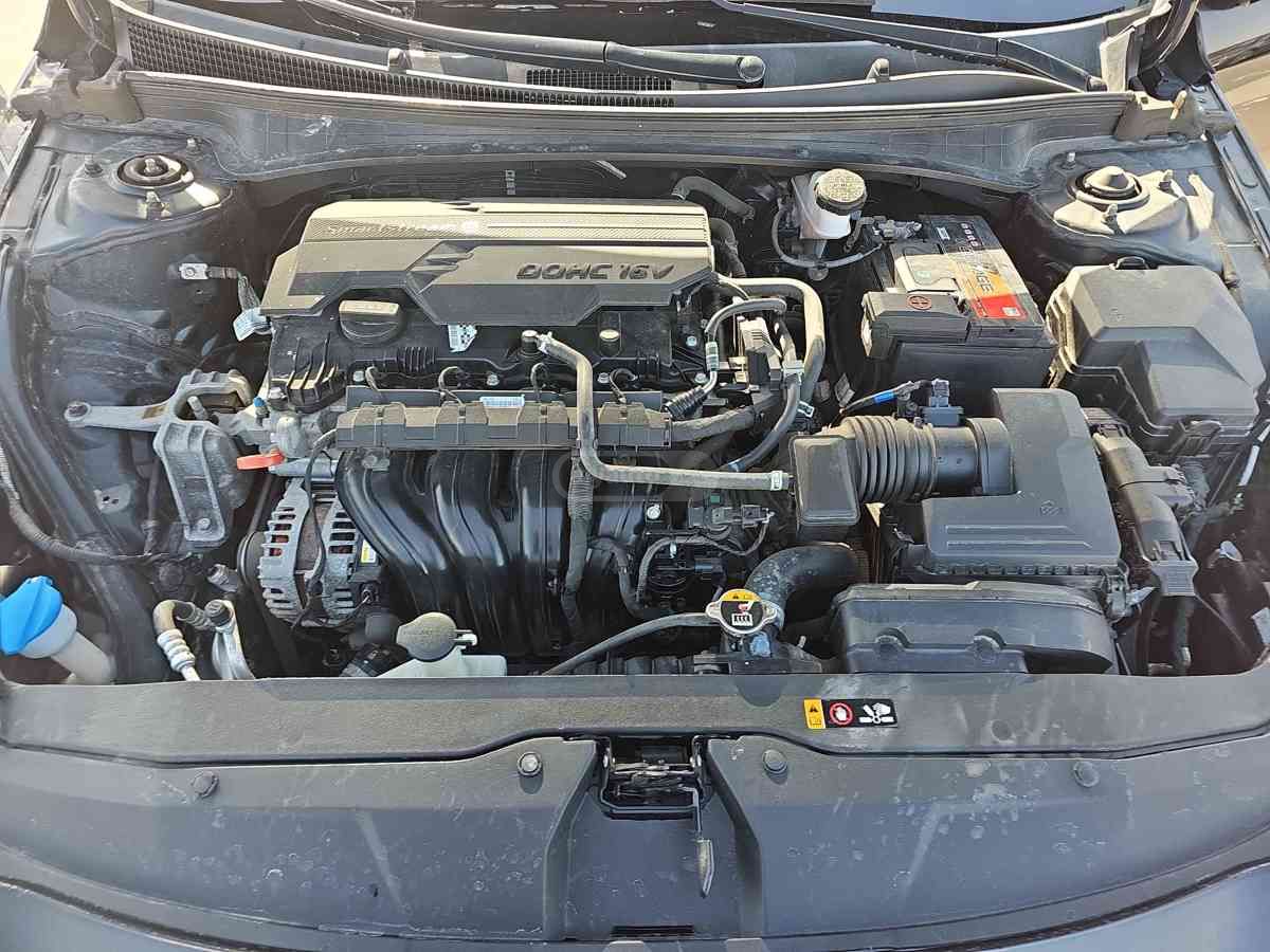 Hyundai Elantra 2021 — photo 2
