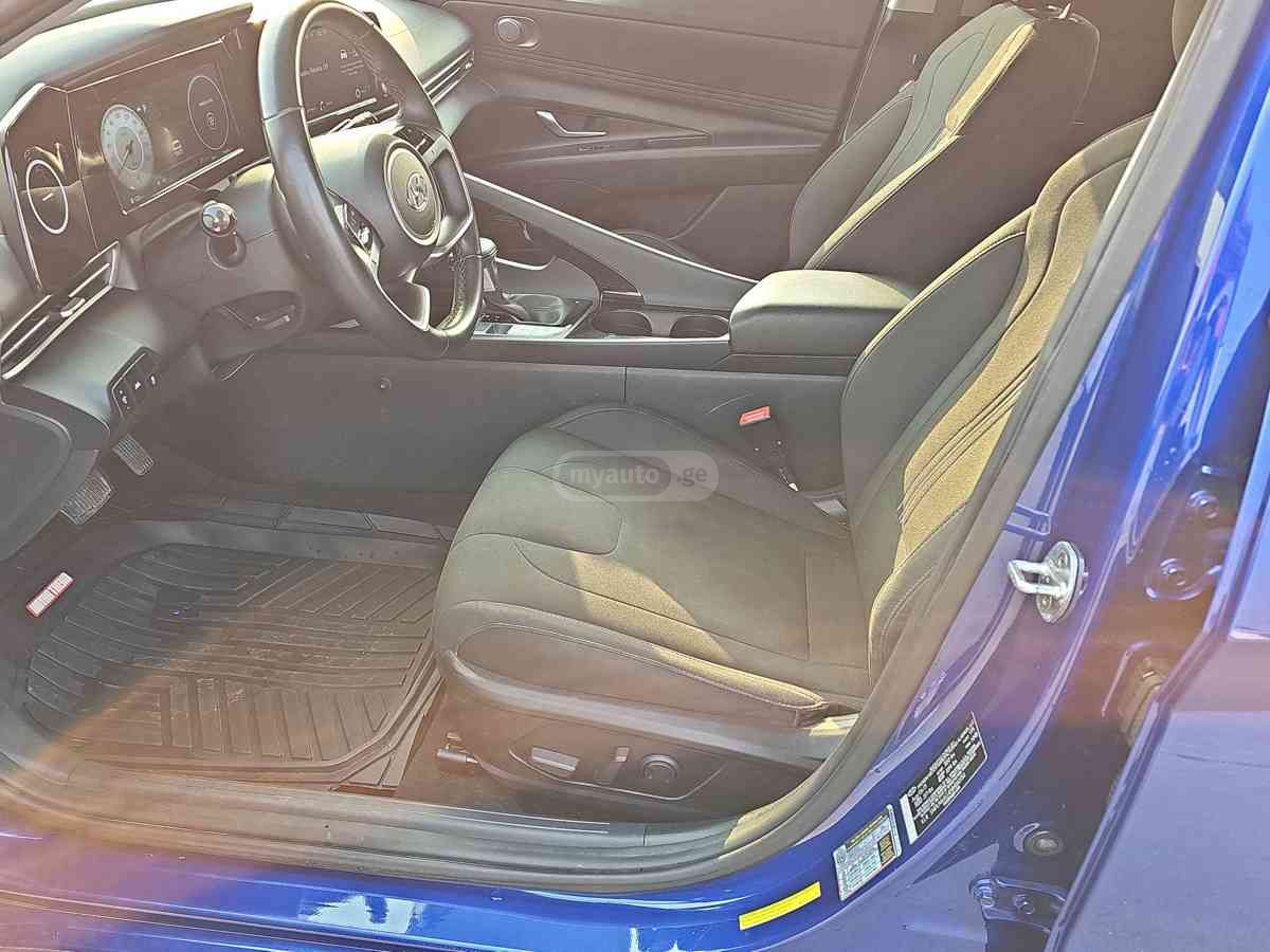 Hyundai Elantra 2022 — photo 2