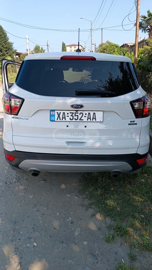 Ford Escape 2017 — photo 2