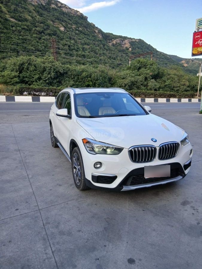 BMW X1 2019 — photo 2