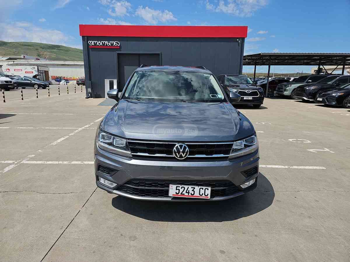 Volkswagen Tiguan 2021 — photo 2