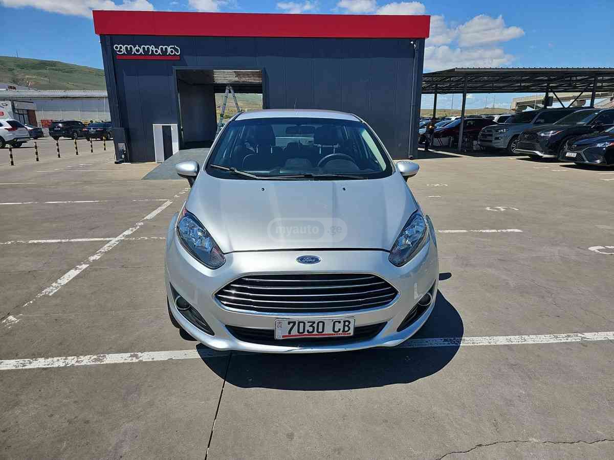 Ford Fiesta 2019 — photo 2