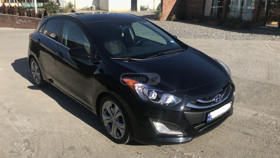 Hyundai Elantra GT 2012 — photo 2