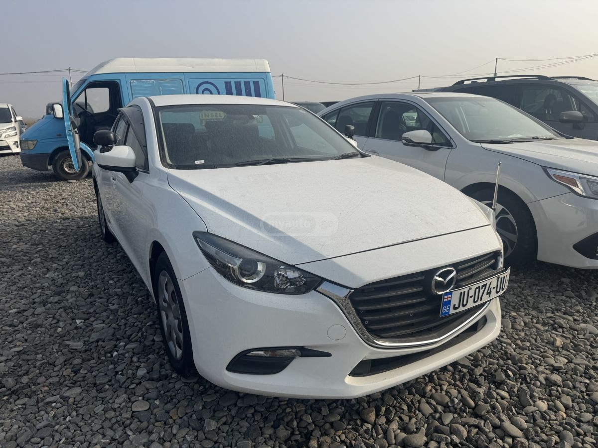 Mazda Mazda3 2018 — photo 2