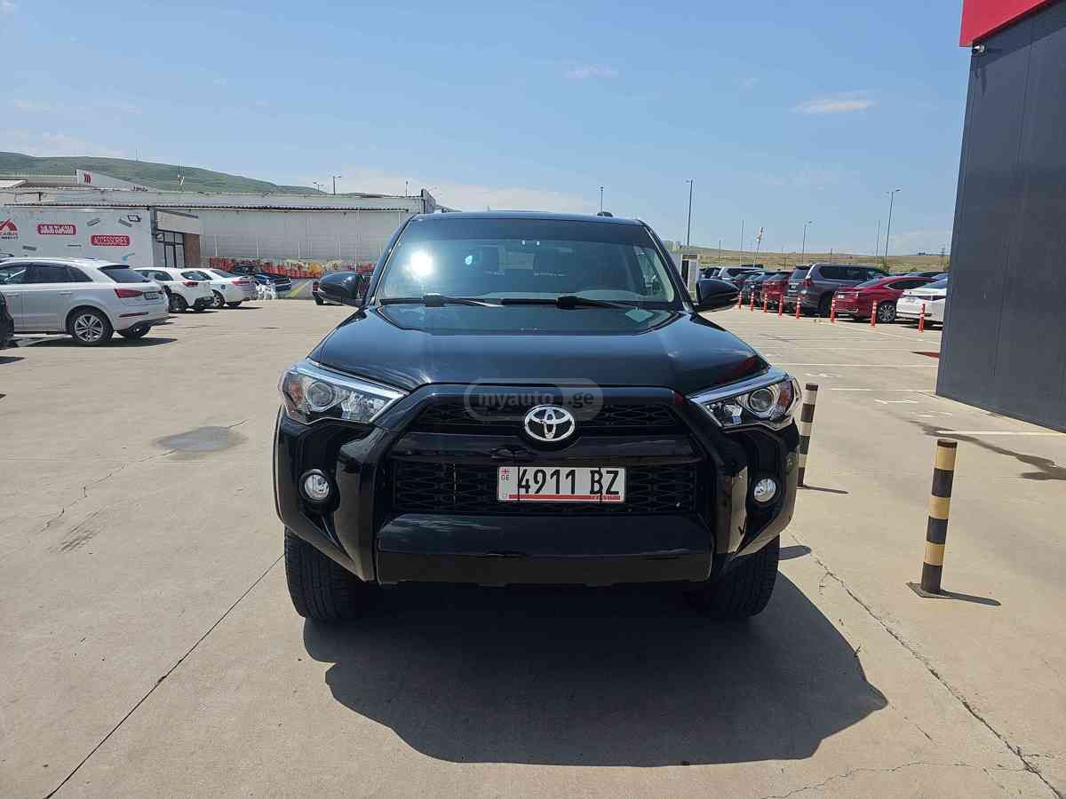 Toyota 4Runner 2019 — photo 2