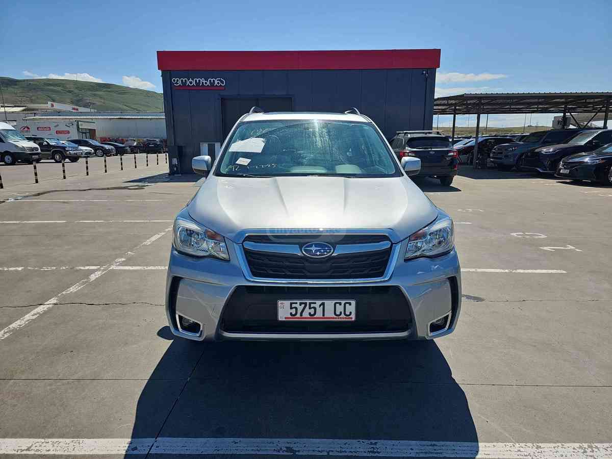 Subaru Forester 2018 — photo 2