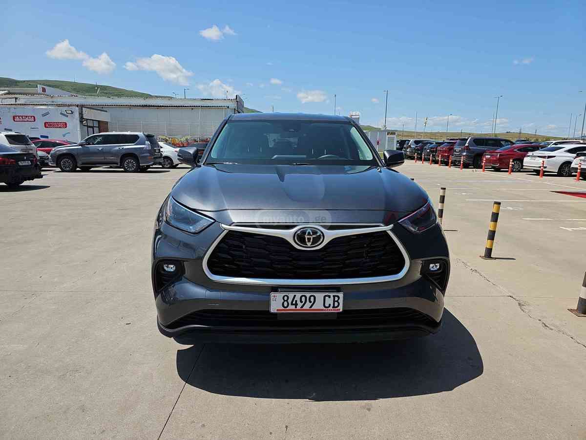 Toyota Highlander 2024 — photo 2