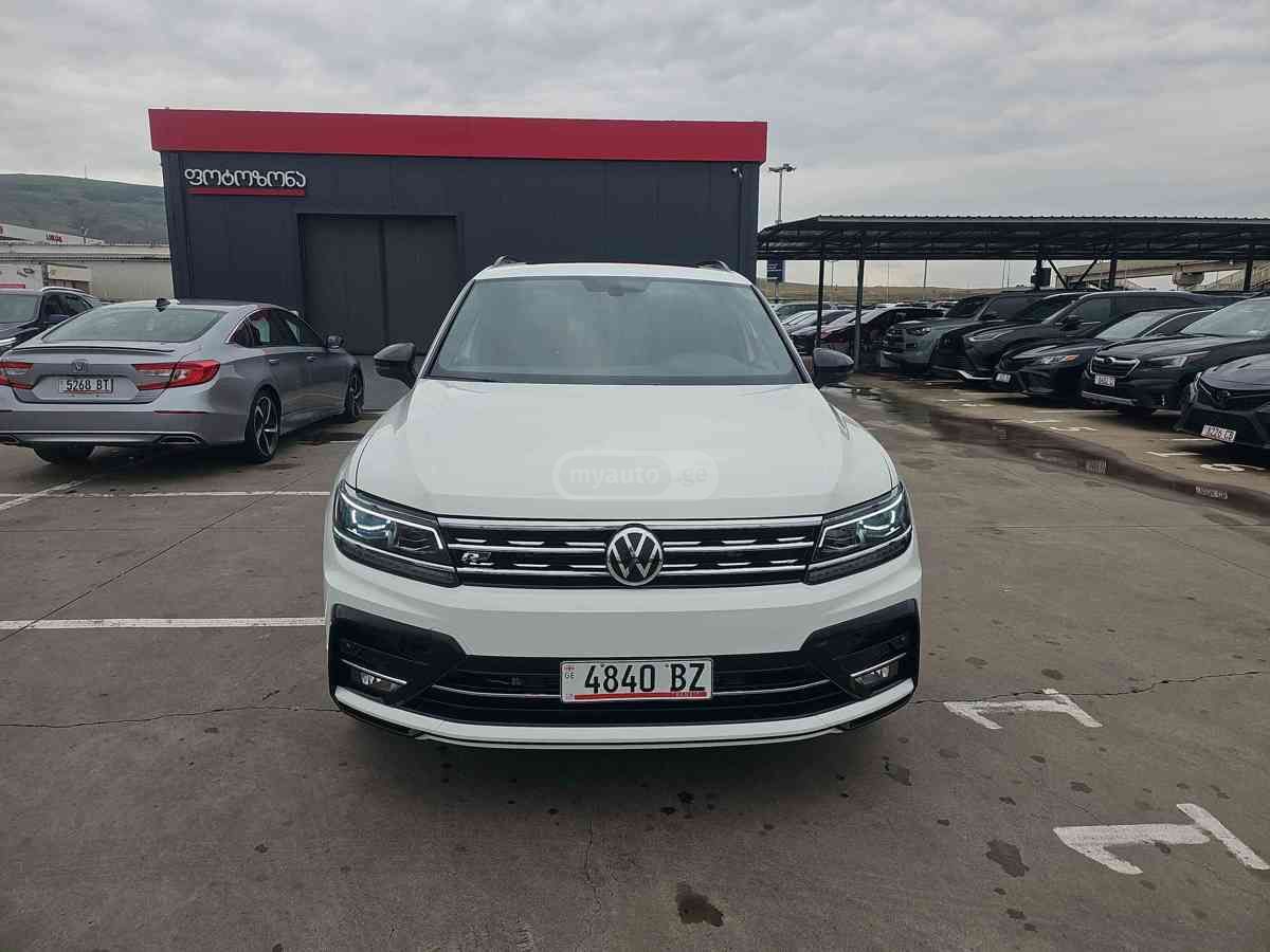 Volkswagen Tiguan 2021 — photo 2